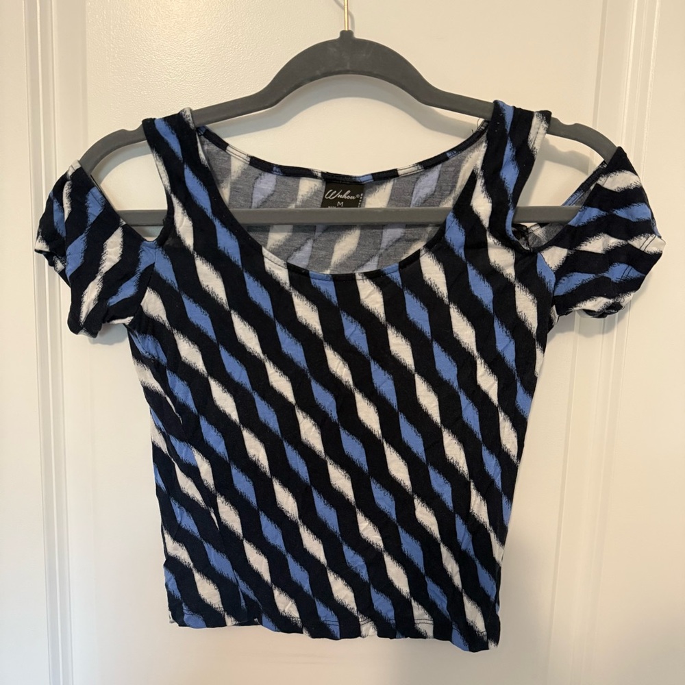 Women's Blue and Black Patterned Top Shoulder Cut-Out - Picture 1 of 7